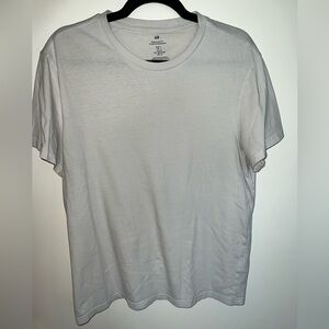 H&M Grey/Silver Men’s Regular Fit Tee Shirt